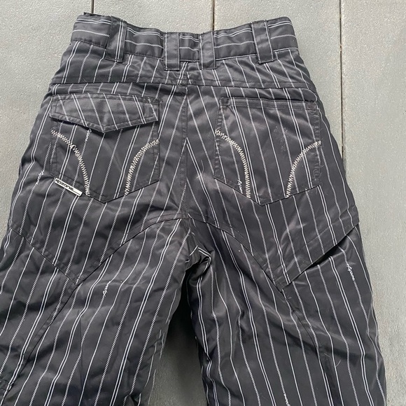 Rip Zone Med Kids Snow Board Pants 26” x 24” - Picture 9 of 10